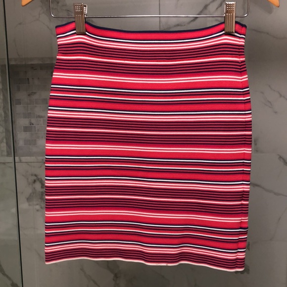 BCBG Maxazria Bodycon Skirt Size Small - Picture 8 of 9